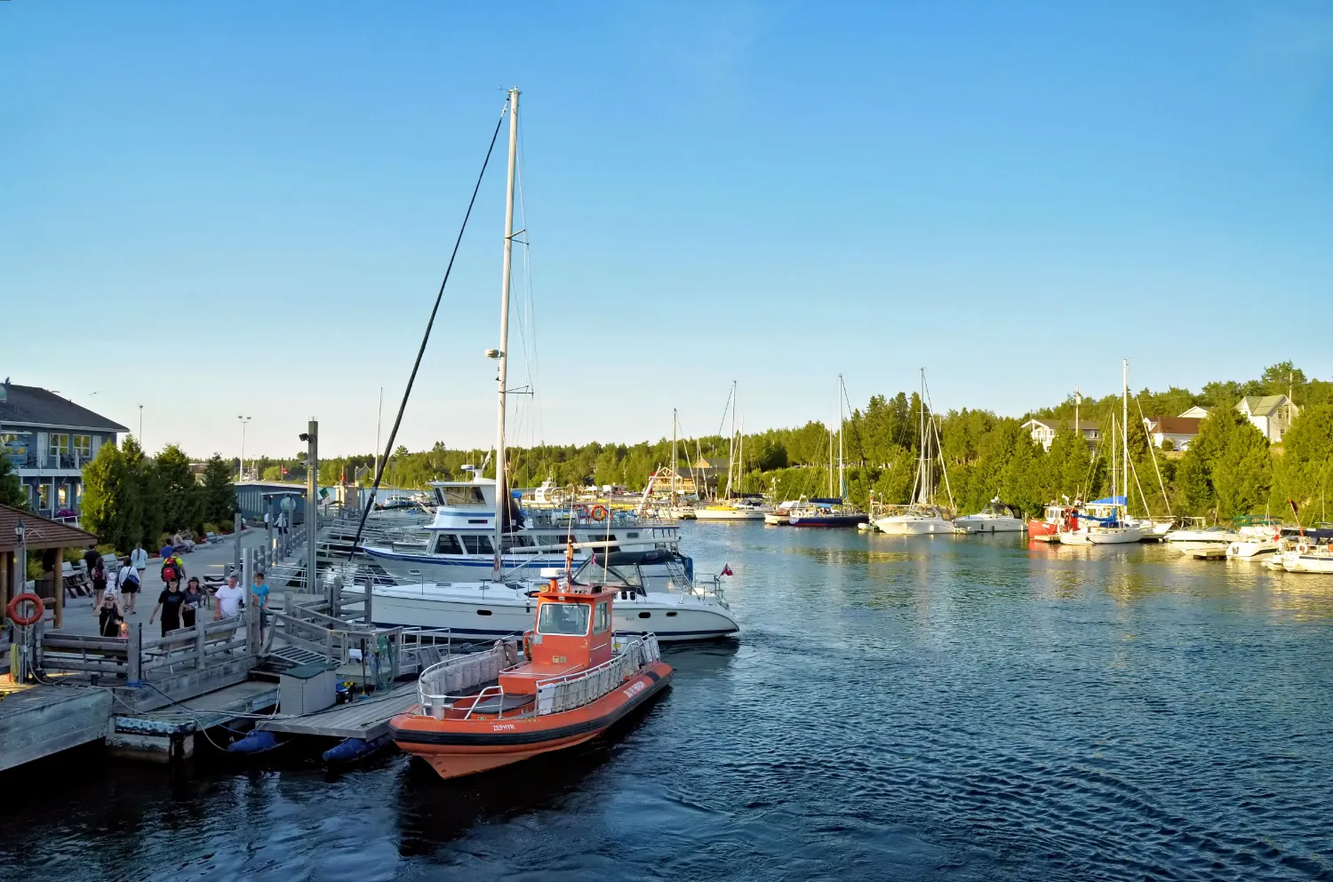 Washroom break in Markdale — stop on the Bruce Peninsula: The Grotto & Tobermory day trip