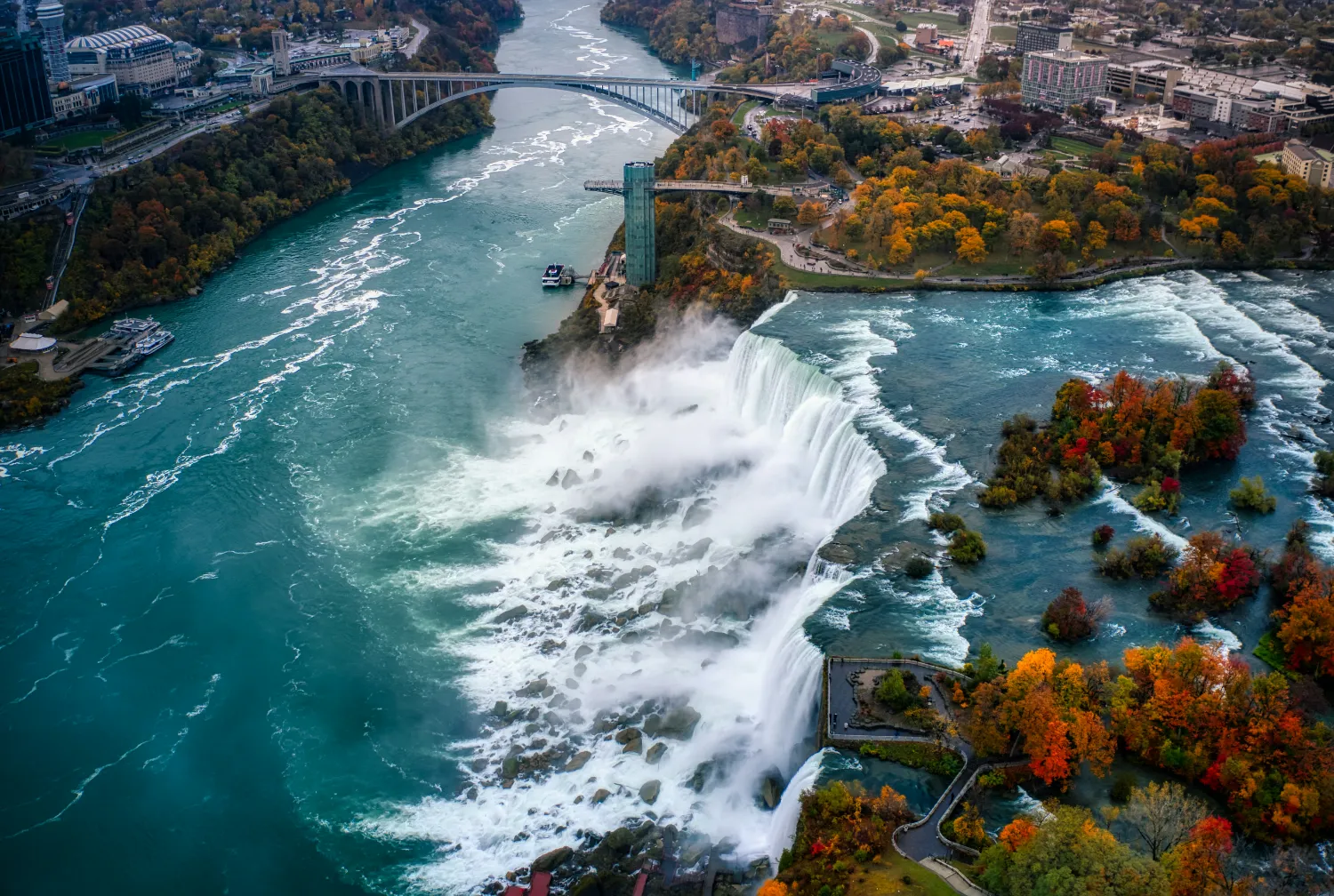 Check-in & coach boarding, Toronto — stop on the Niagara Falls, Jet Boat & Wine Tasting day trip